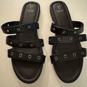 Women's Simply Vera Wang Black Sandals